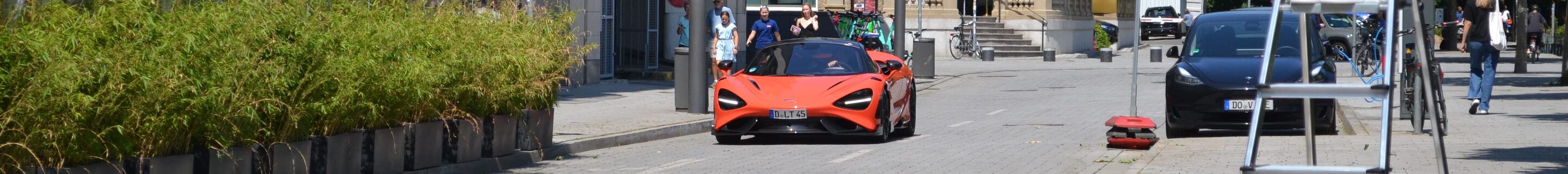 McLaren 765LT