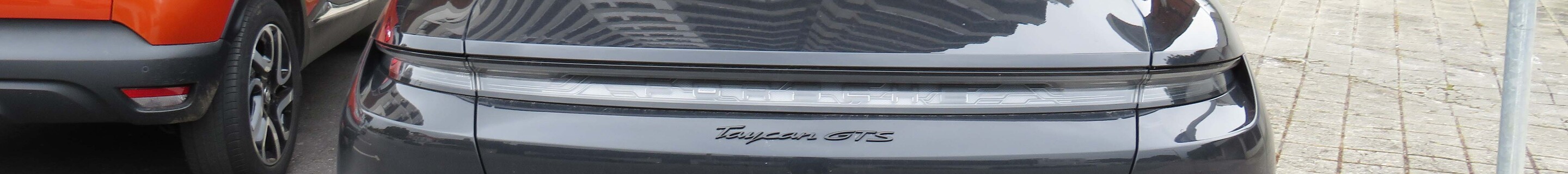 Porsche Taycan GTS Sport Turismo