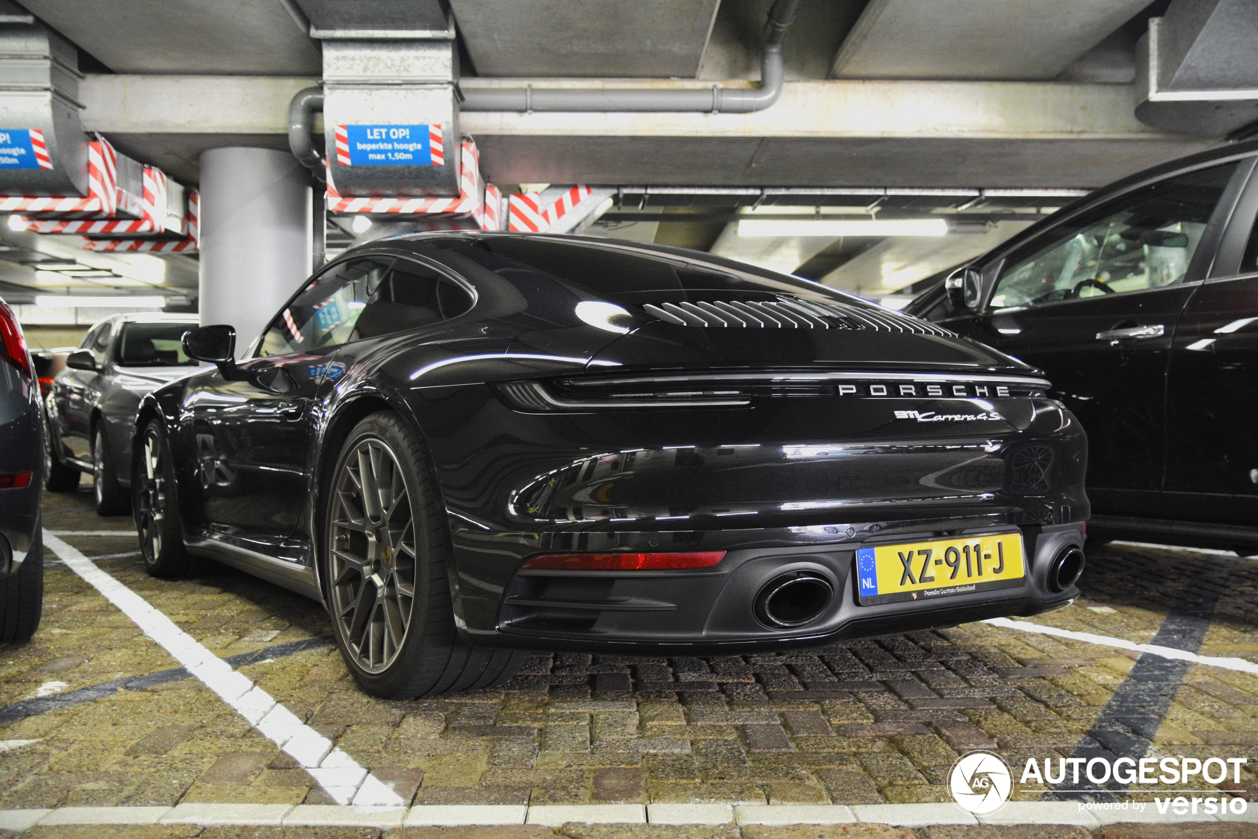 Porsche 992 Carrera 4S