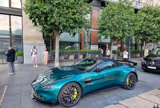 Aston Martin V8 Vantage Formula 1 Edition Roadster