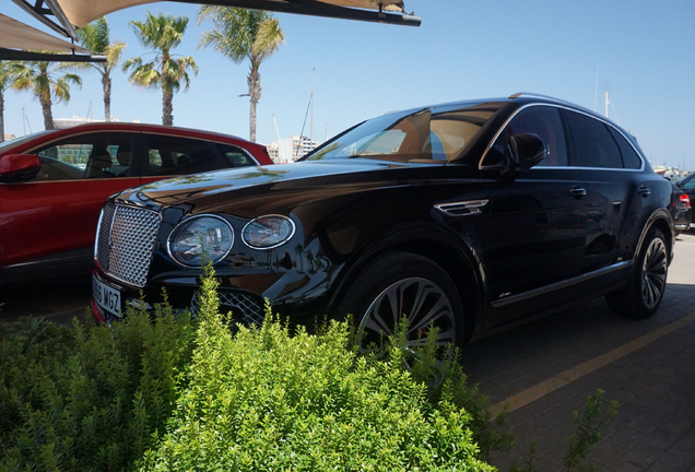 Bentley Bentayga Hybrid Azure