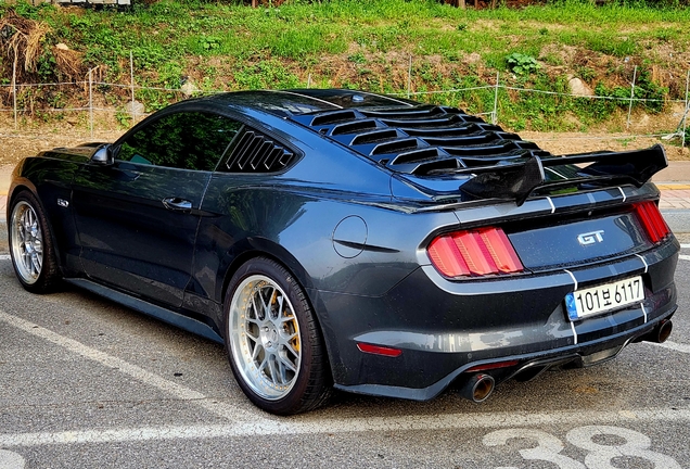 Ford Mustang GT 2015