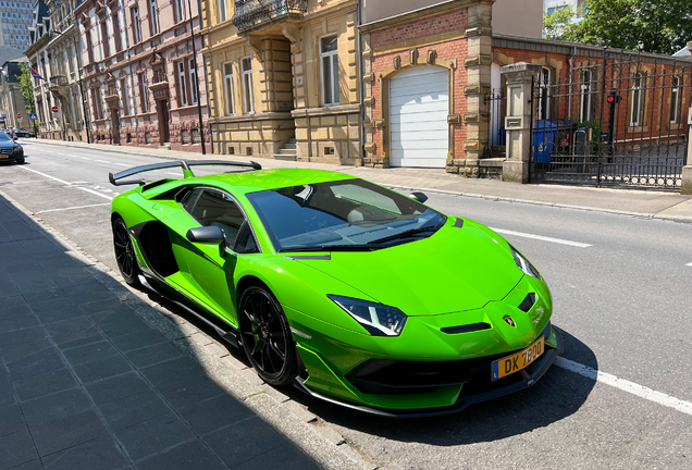 Lamborghini Aventador LP770-4 SVJ