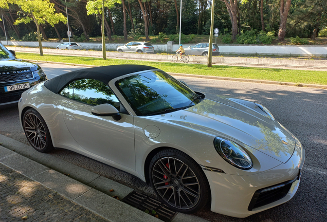 Porsche 992 Carrera 4S Cabriolet