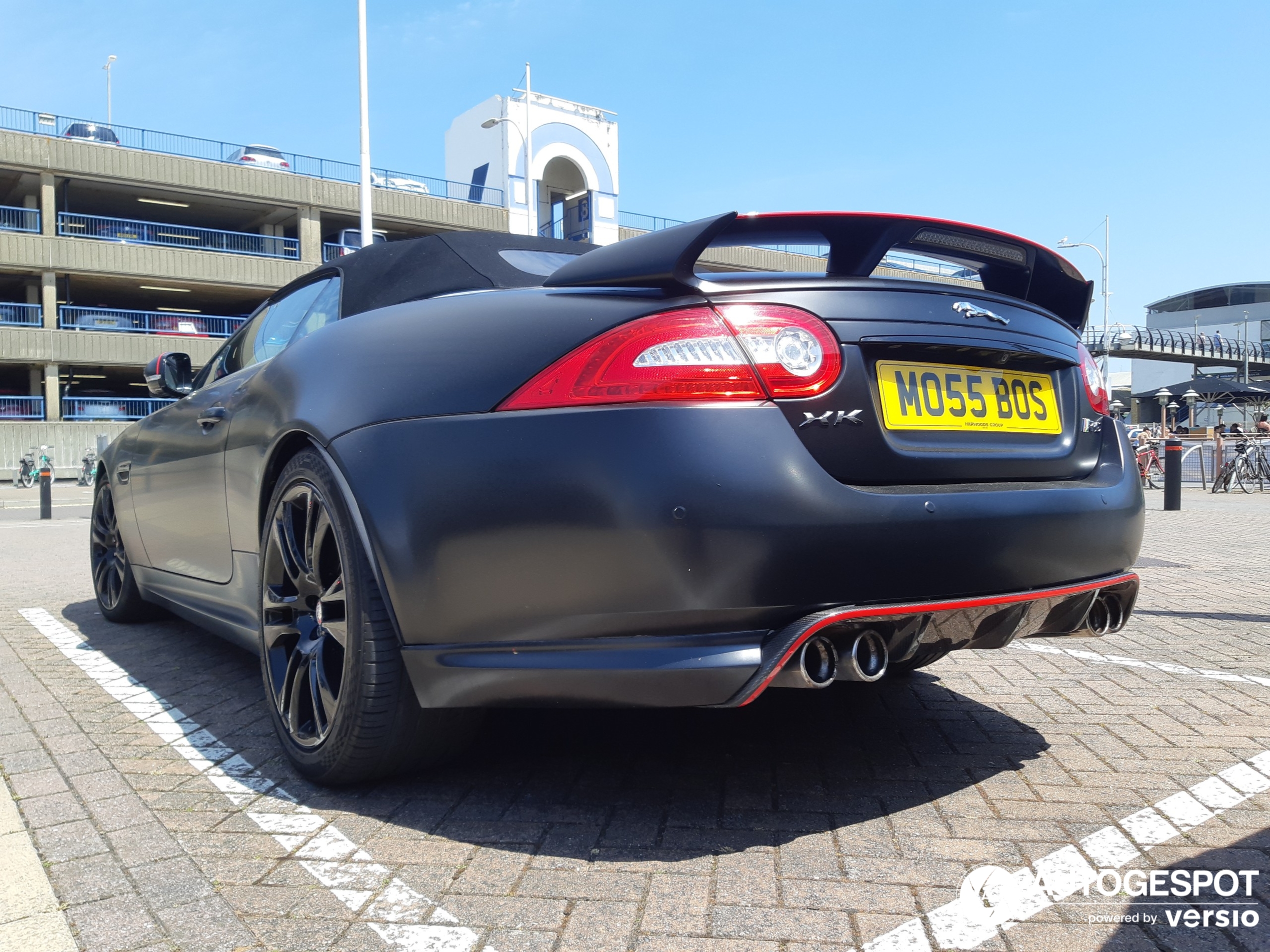 Jaguar XKR-S Convertible 2012