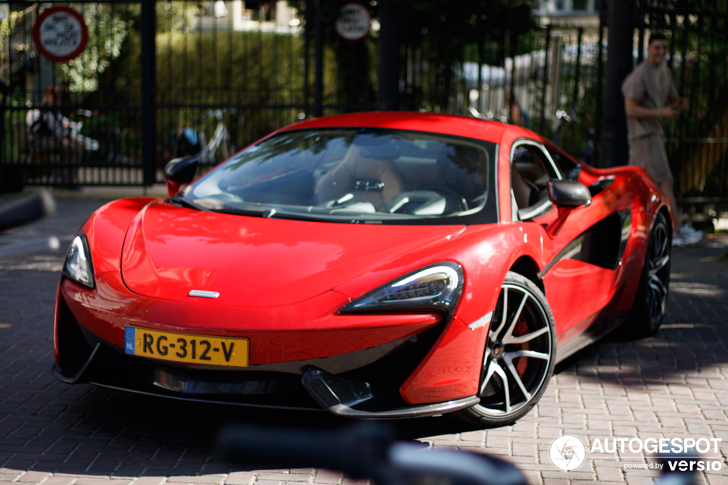 McLaren 570S