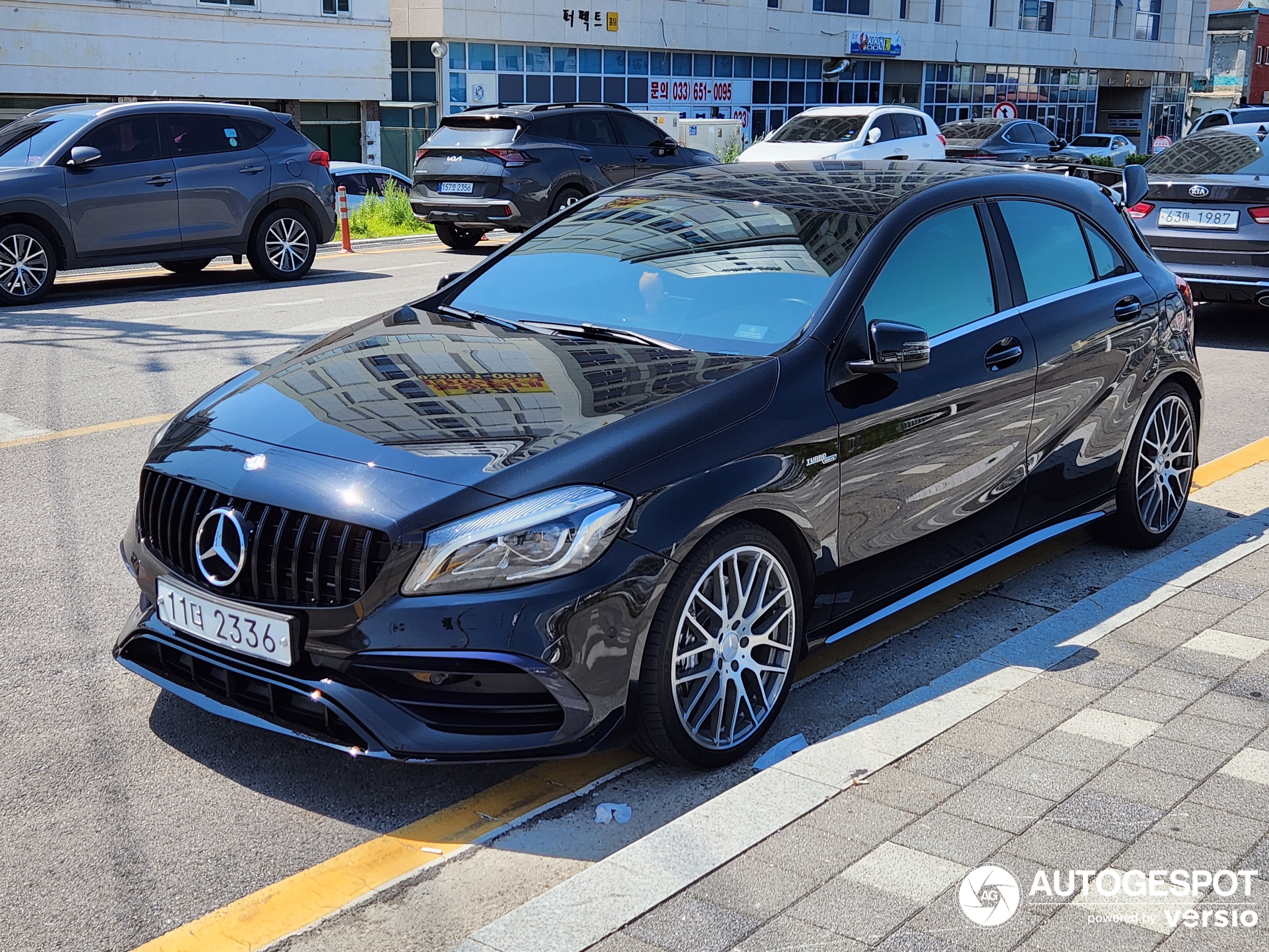 Mercedes-AMG A 45 W176 2015