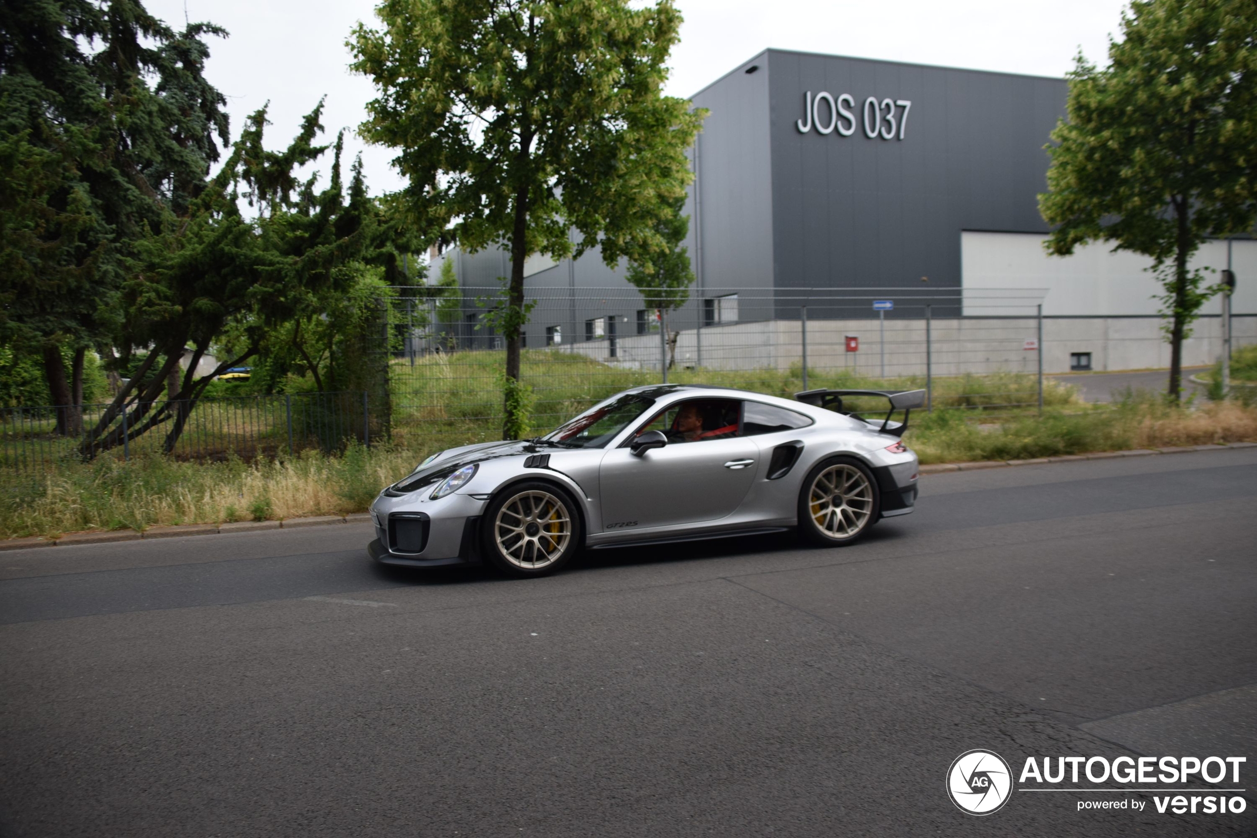 Porsche 991 GT2 RS Weissach Package