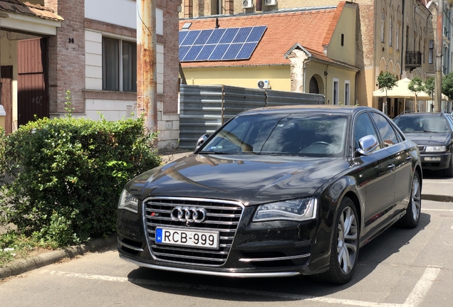 Audi S8 D4