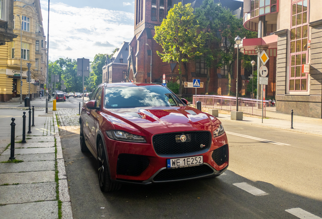 Jaguar F-PACE SVR