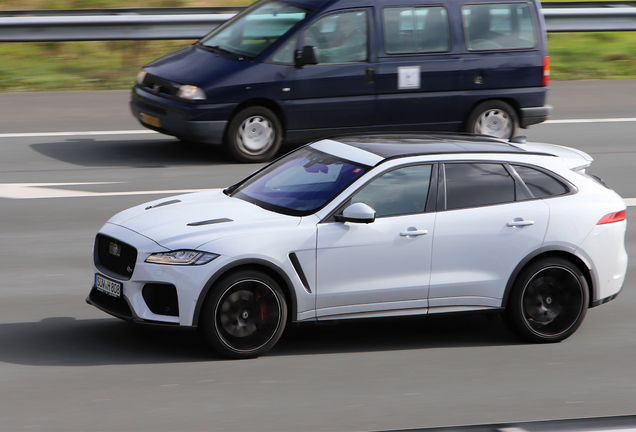 Jaguar F-PACE SVR