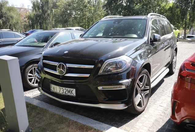 Mercedes-Benz GL 63 AMG X166