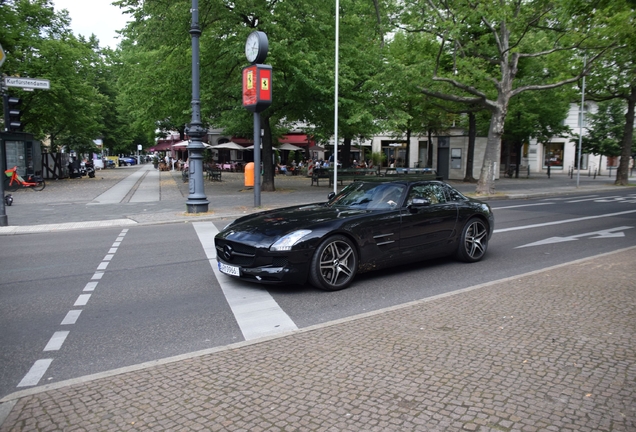 Mercedes-Benz SLS AMG