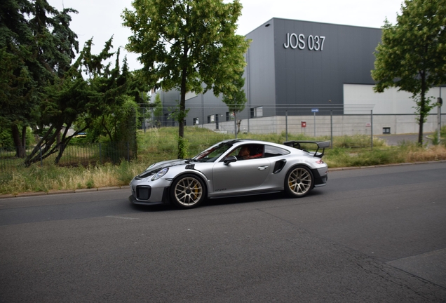 Porsche 991 GT2 RS Weissach Package