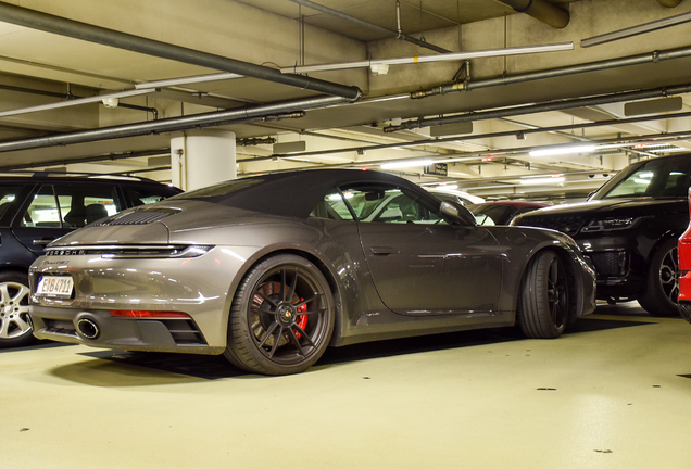 Porsche 992 Carrera 4 GTS Cabriolet