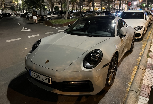 Porsche 992 Carrera 4S