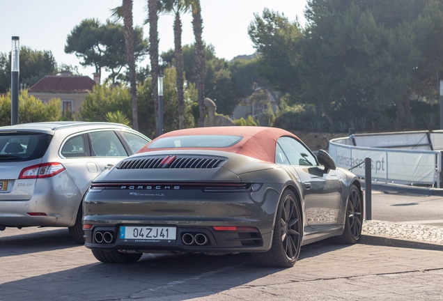 Porsche 992 Carrera 4S Cabriolet