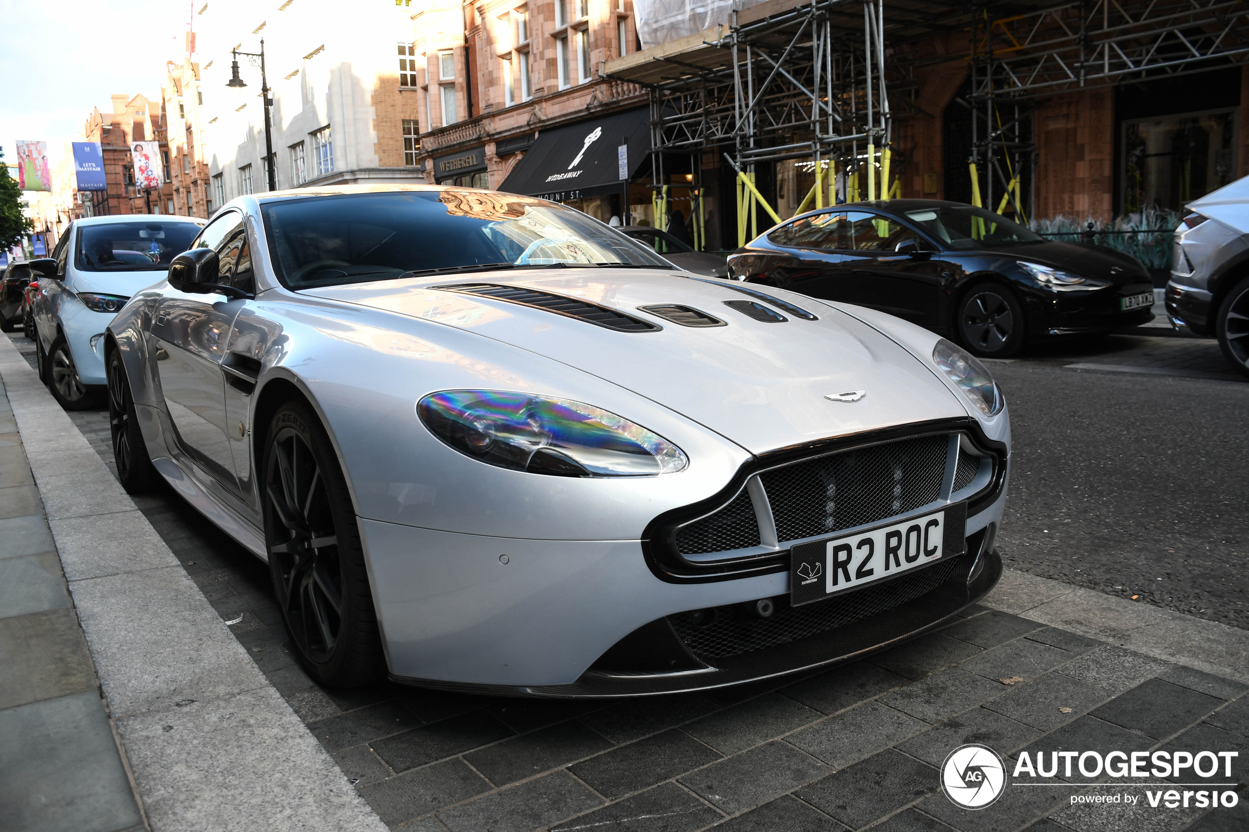 Aston Martin V12 Vantage S