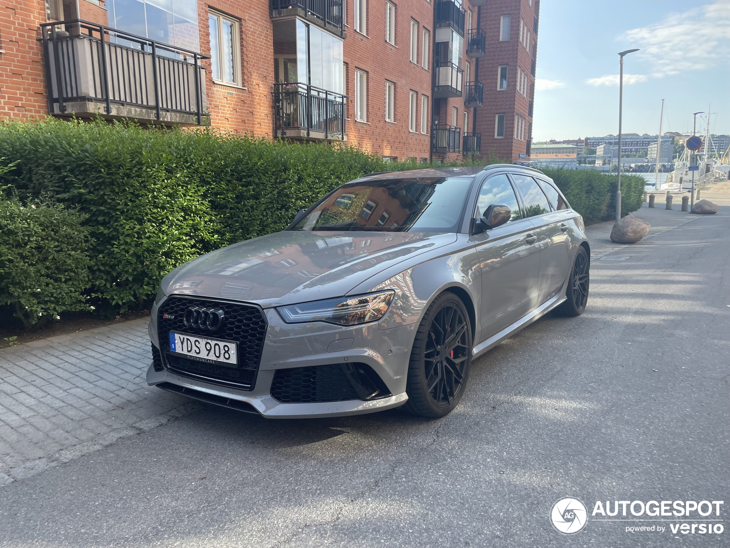 Audi RS6 Avant C7 2015