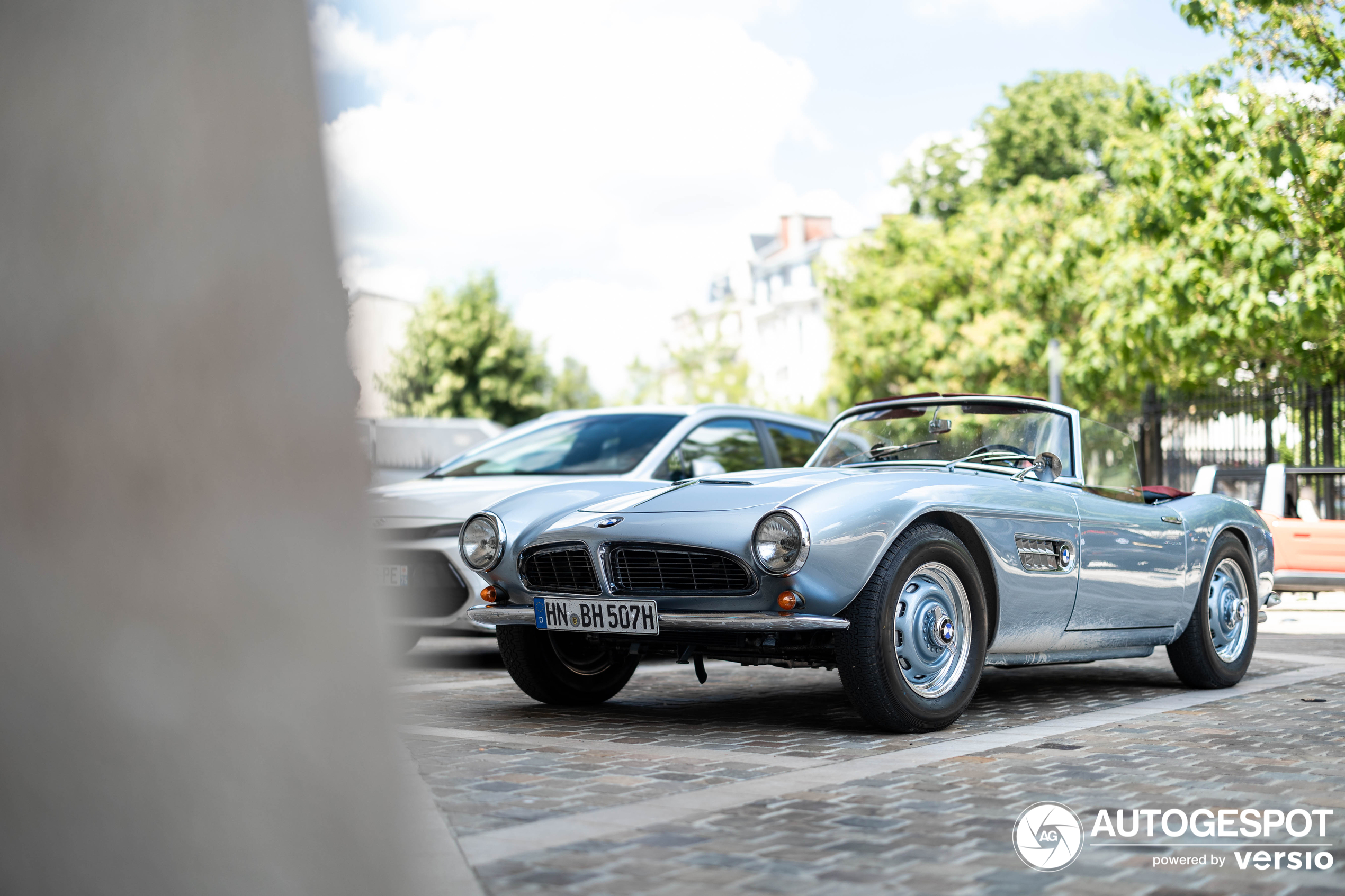 A rare BMW 507 is spotted in Épernay