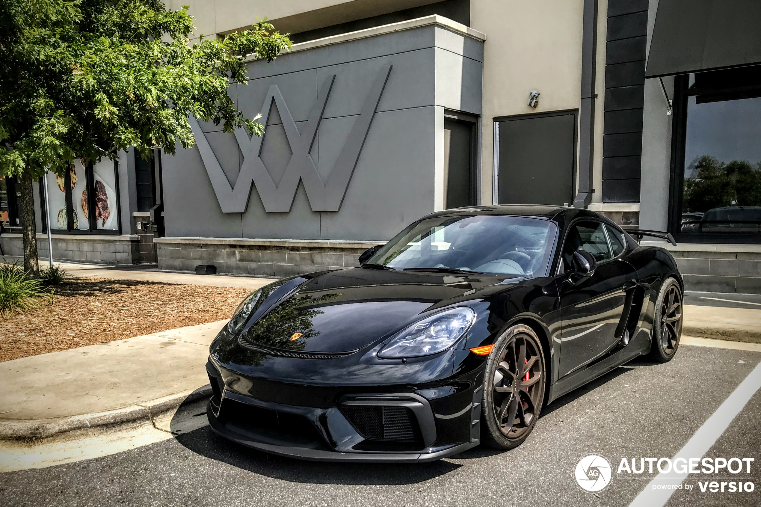 Porsche 718 Cayman GT4