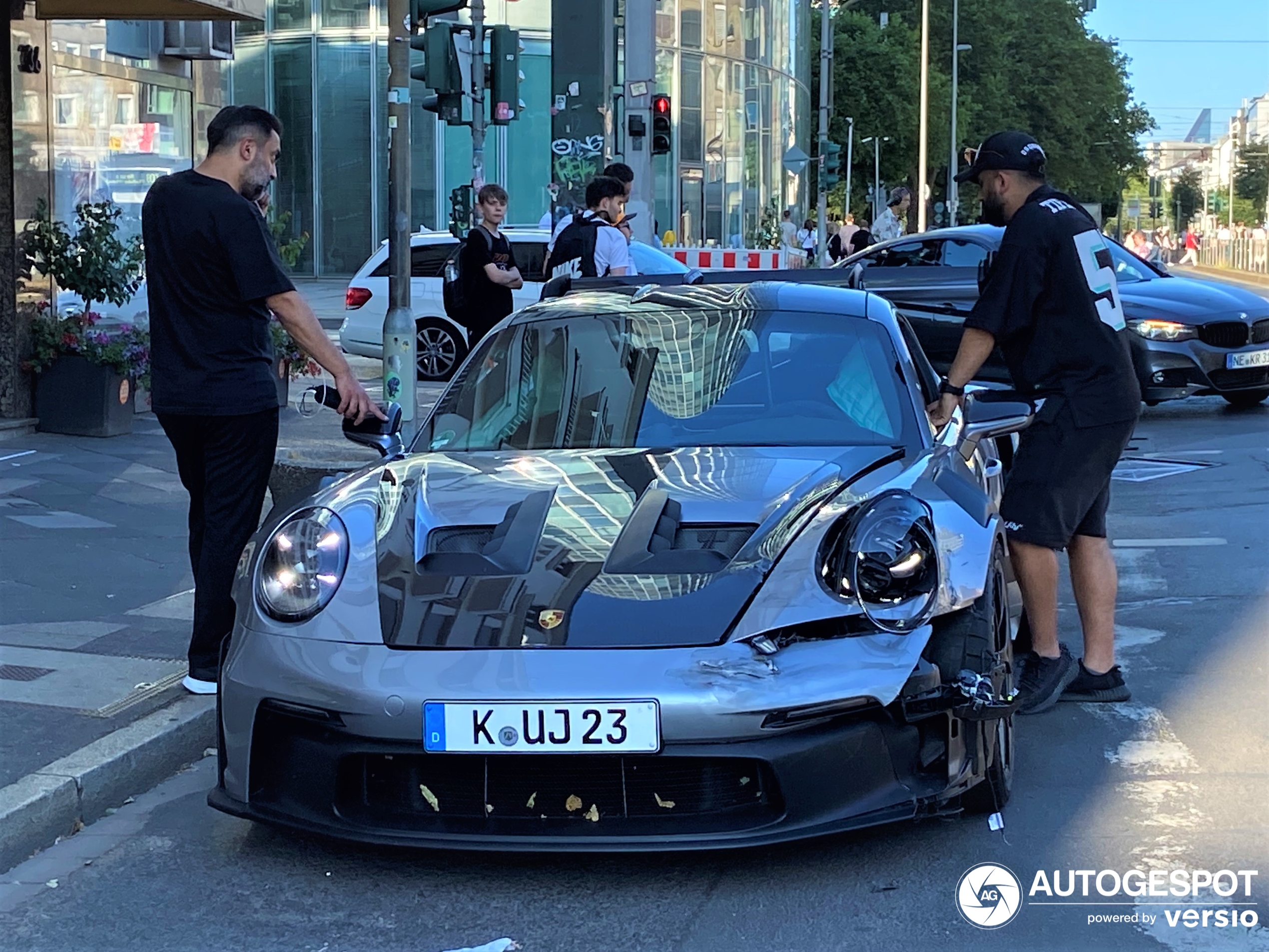 Porsche 992 GT3 RS Weissach Package