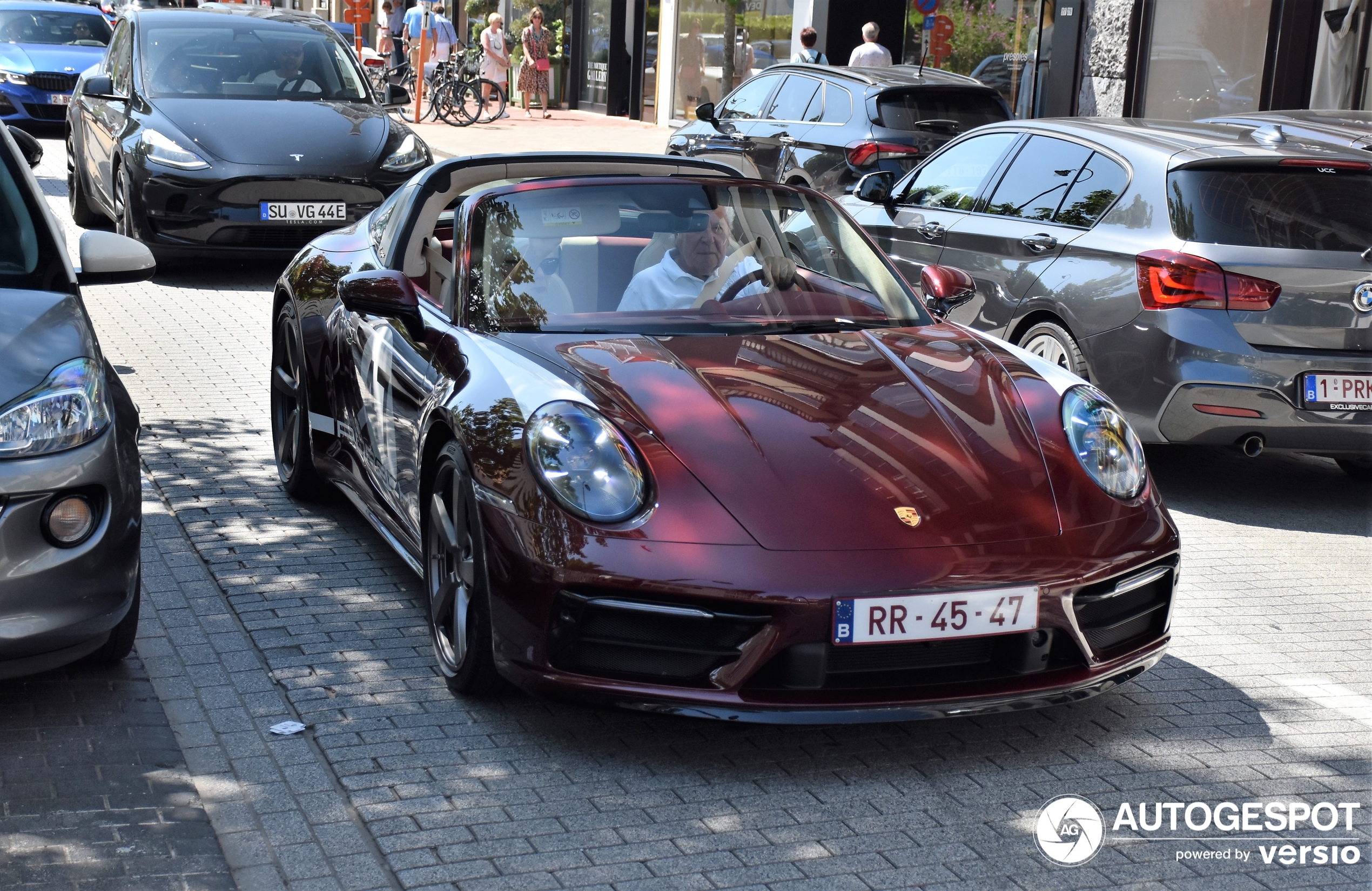 Porsche 992 Targa 4S Heritage Design Edition