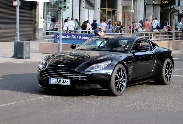 Aston Martin DB11 V8