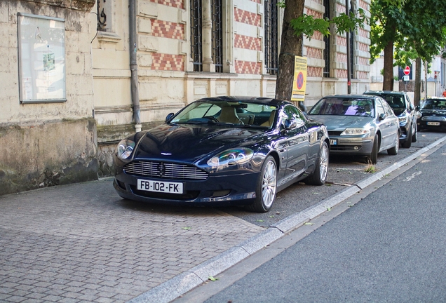 Aston Martin DB9