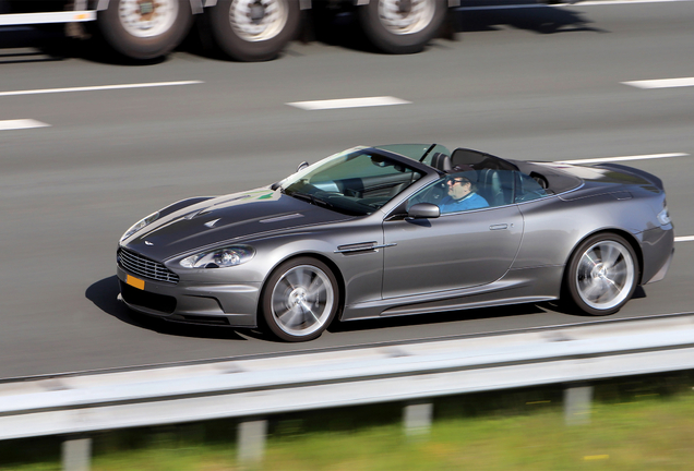 Aston Martin DBS Volante