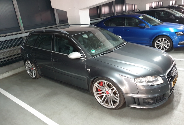 Audi RS4 Avant B7