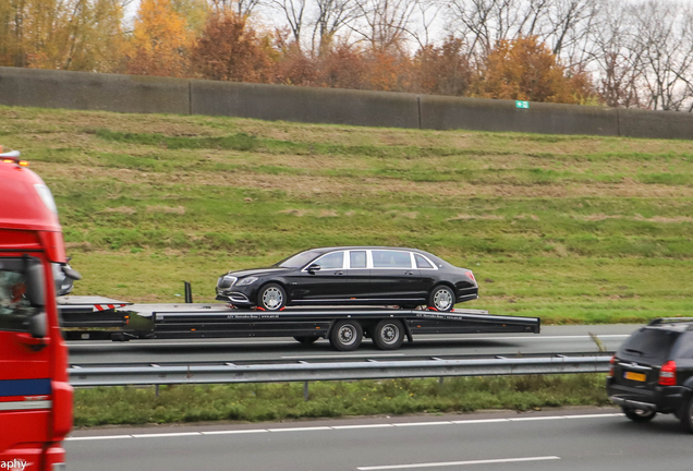 Mercedes-Maybach S 650 Pullman VV222