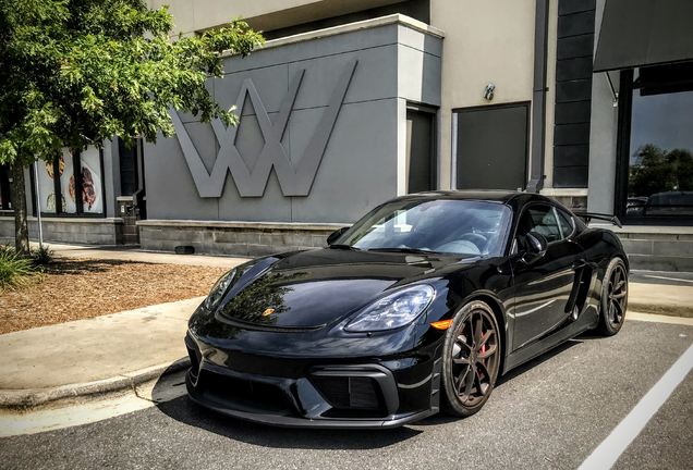 Porsche 718 Cayman GT4