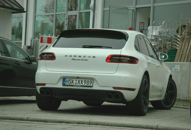 Porsche 95B Macan Turbo