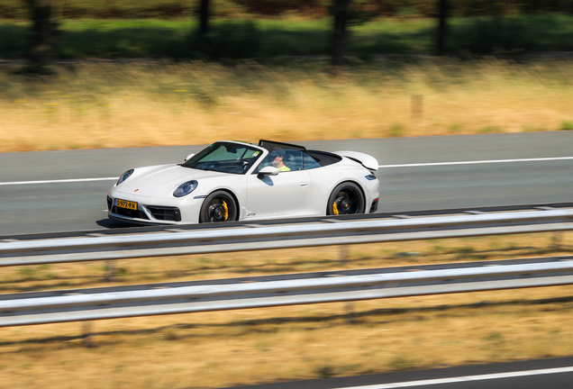 Porsche 992 Carrera 4 GTS Cabriolet