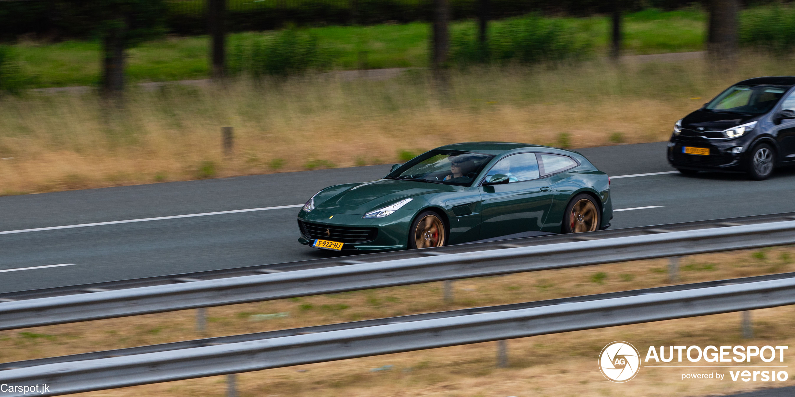 Ferrari GTC4Lusso T