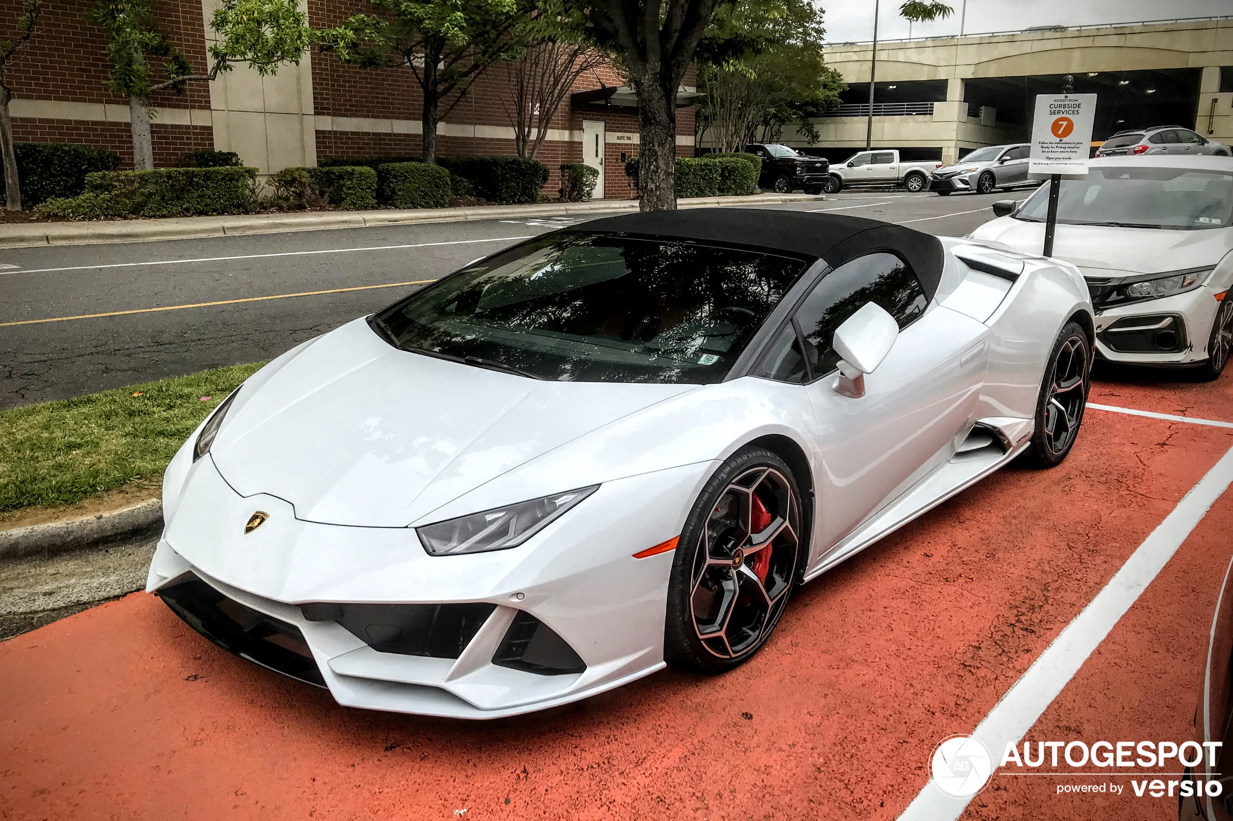 Lamborghini Huracán LP640-4 EVO Spyder