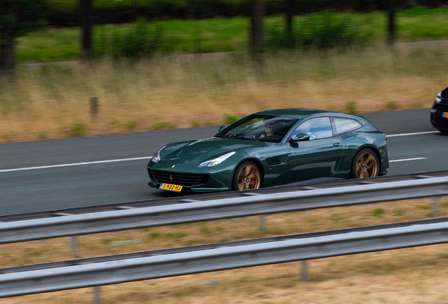 Ferrari GTC4Lusso T