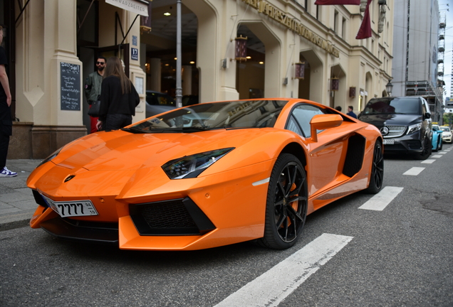 Lamborghini Aventador LP700-4