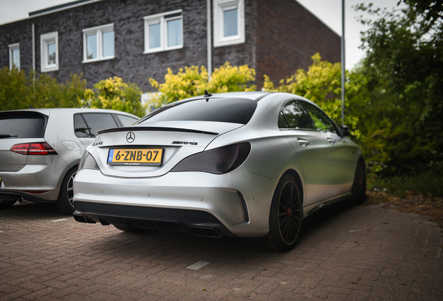 Mercedes-Benz CLA 45 AMG C117