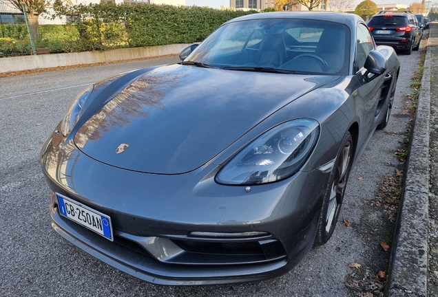 Porsche 718 Cayman S