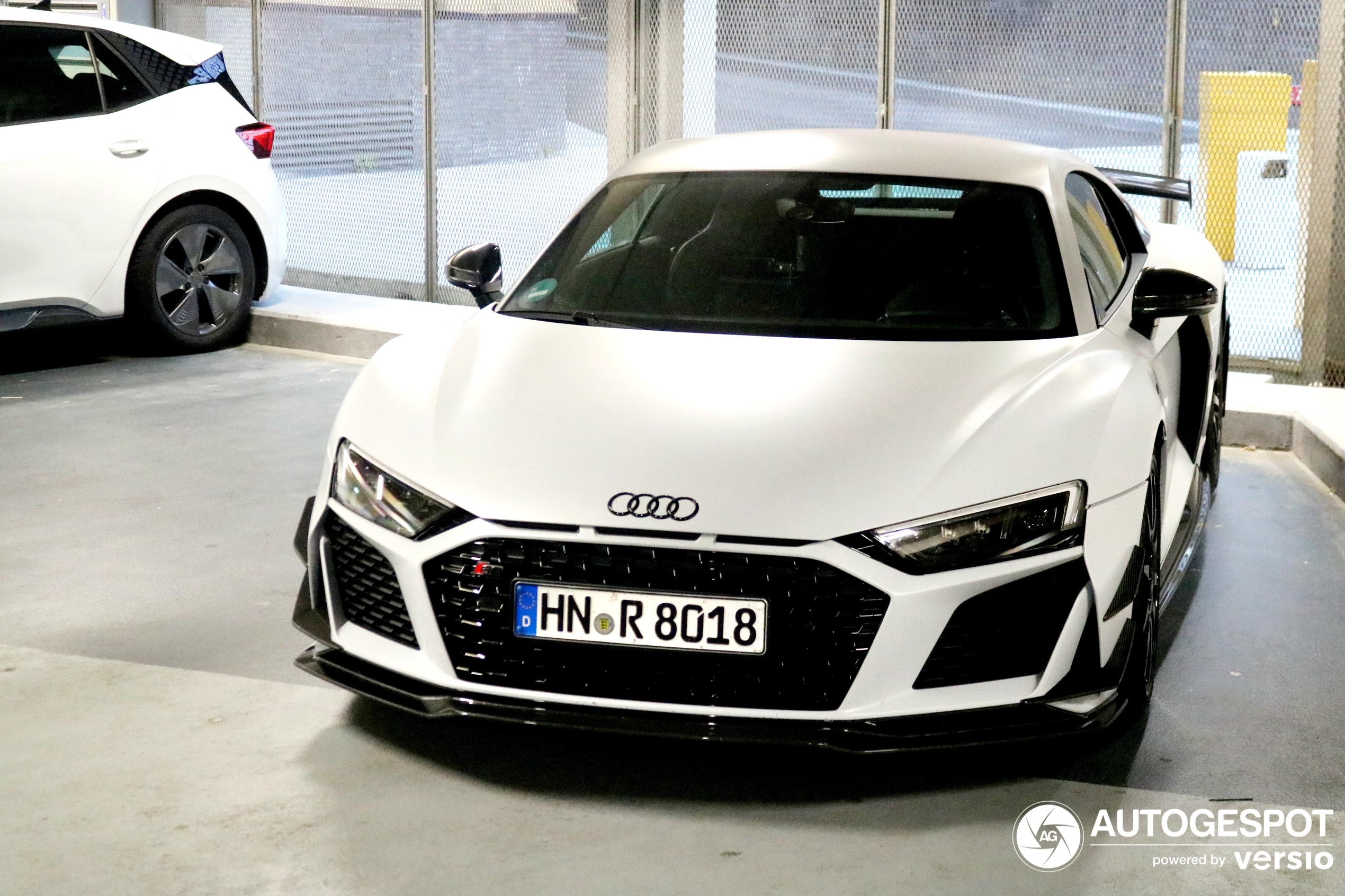 Audi zwaait R8 uit met heftige versie