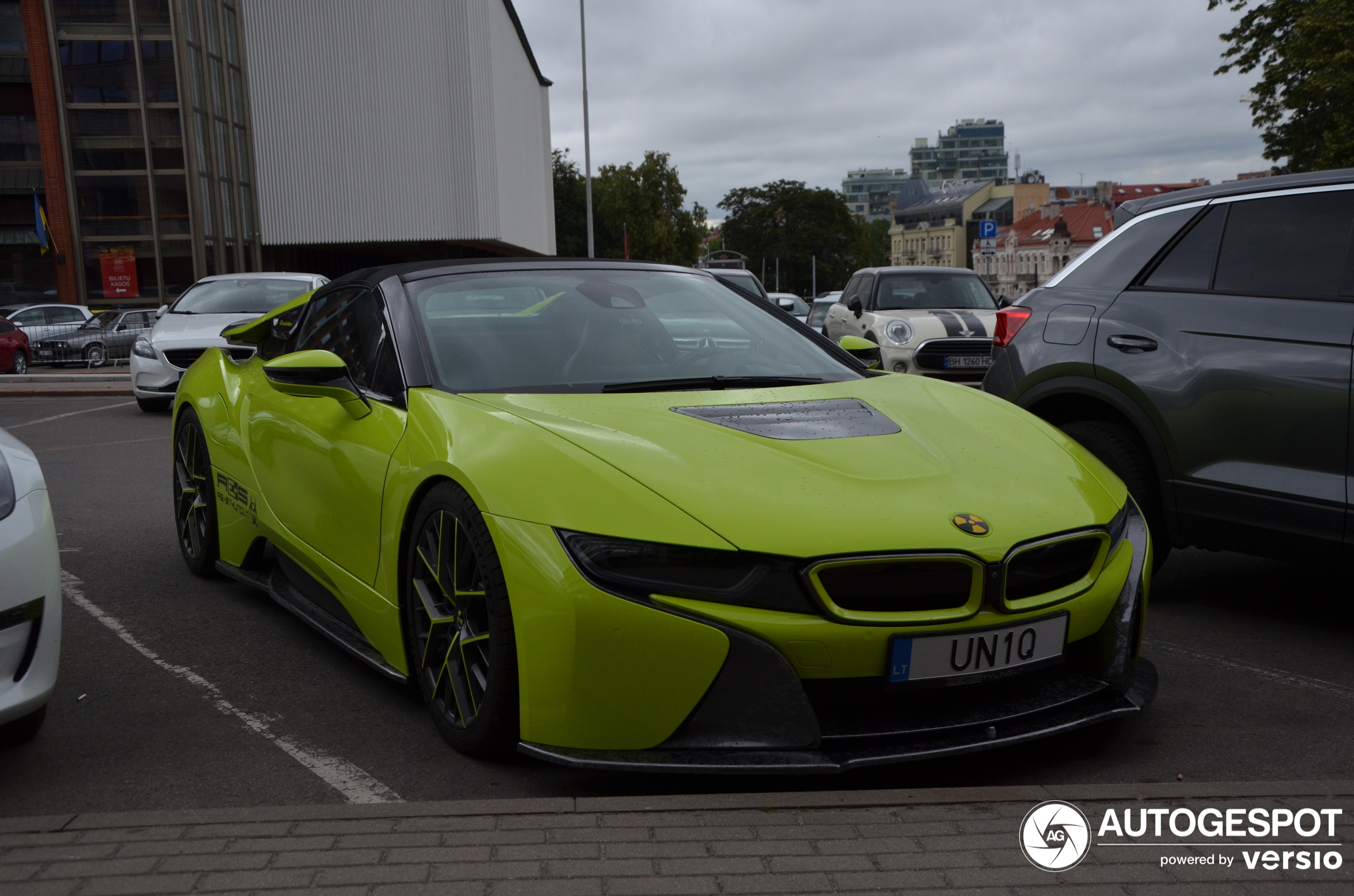 BMW i8 Roadster