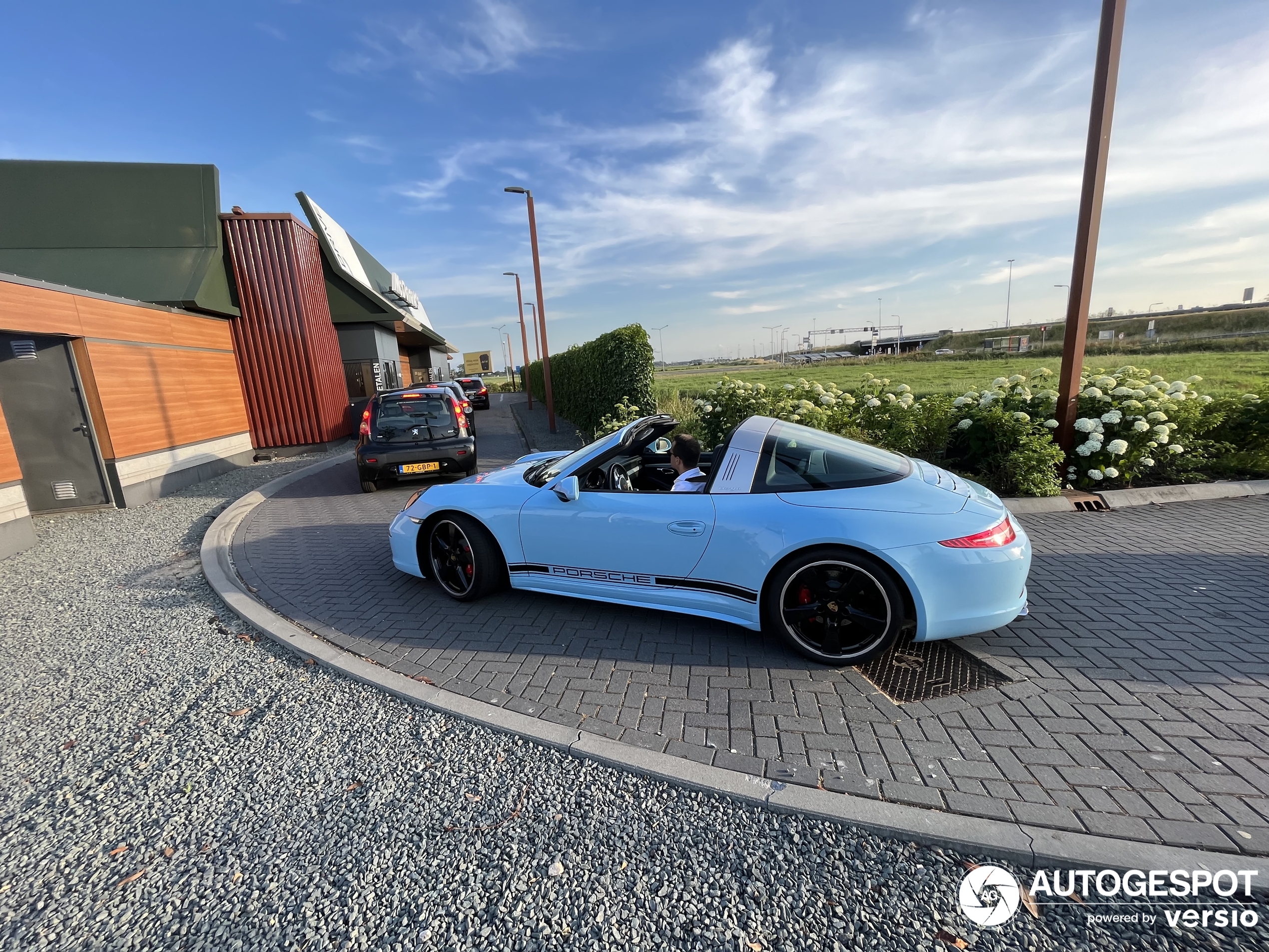 Vijf keer knallen door de McDrive