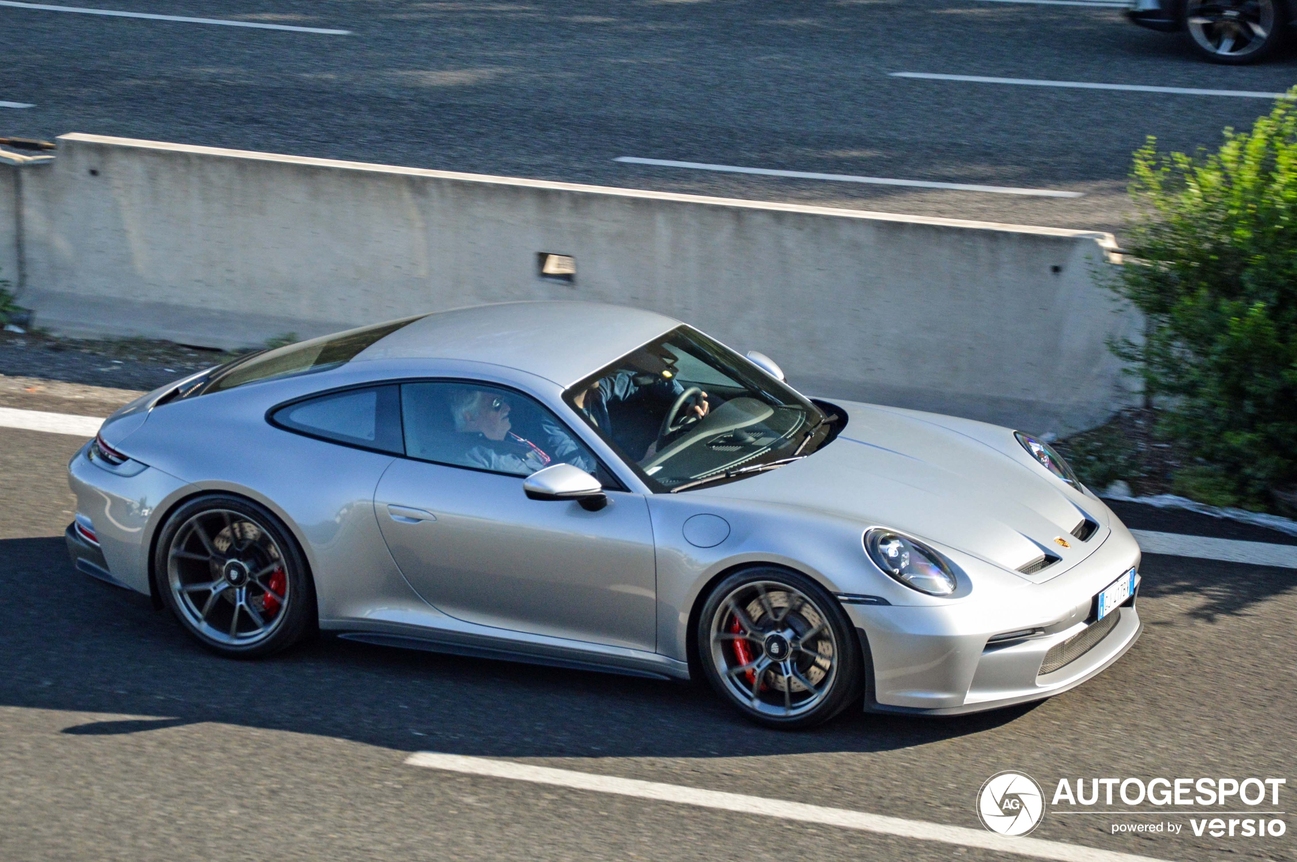 Porsche 992 GT3 Touring