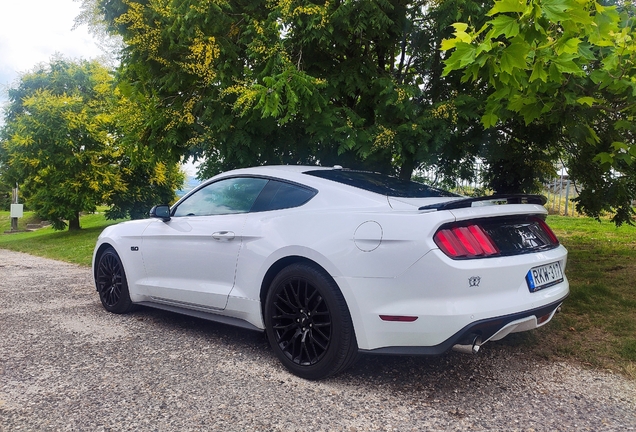 Ford Mustang GT 2015