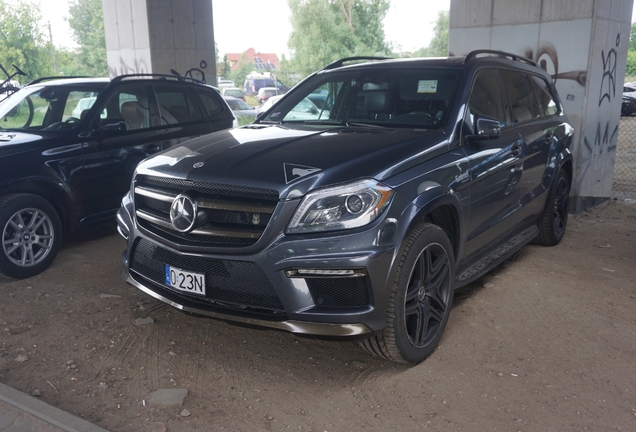 Mercedes-Benz GL 63 AMG X166