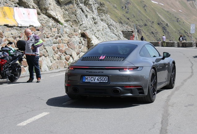 Porsche 992 Carrera GTS