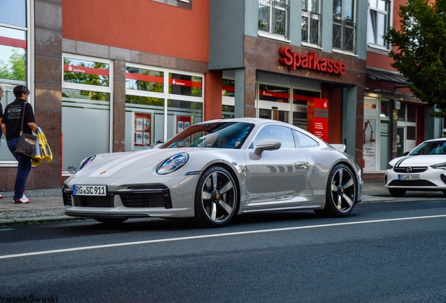 Porsche 992 Sport Classic