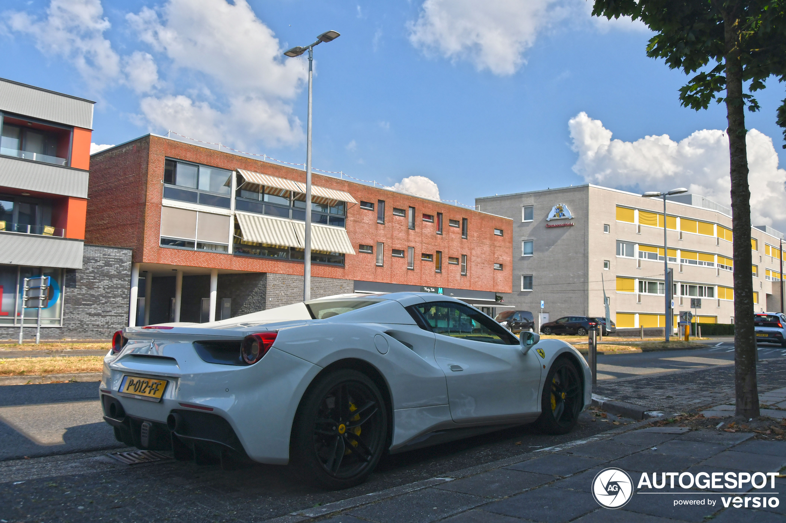 Ferrari 488 Spider